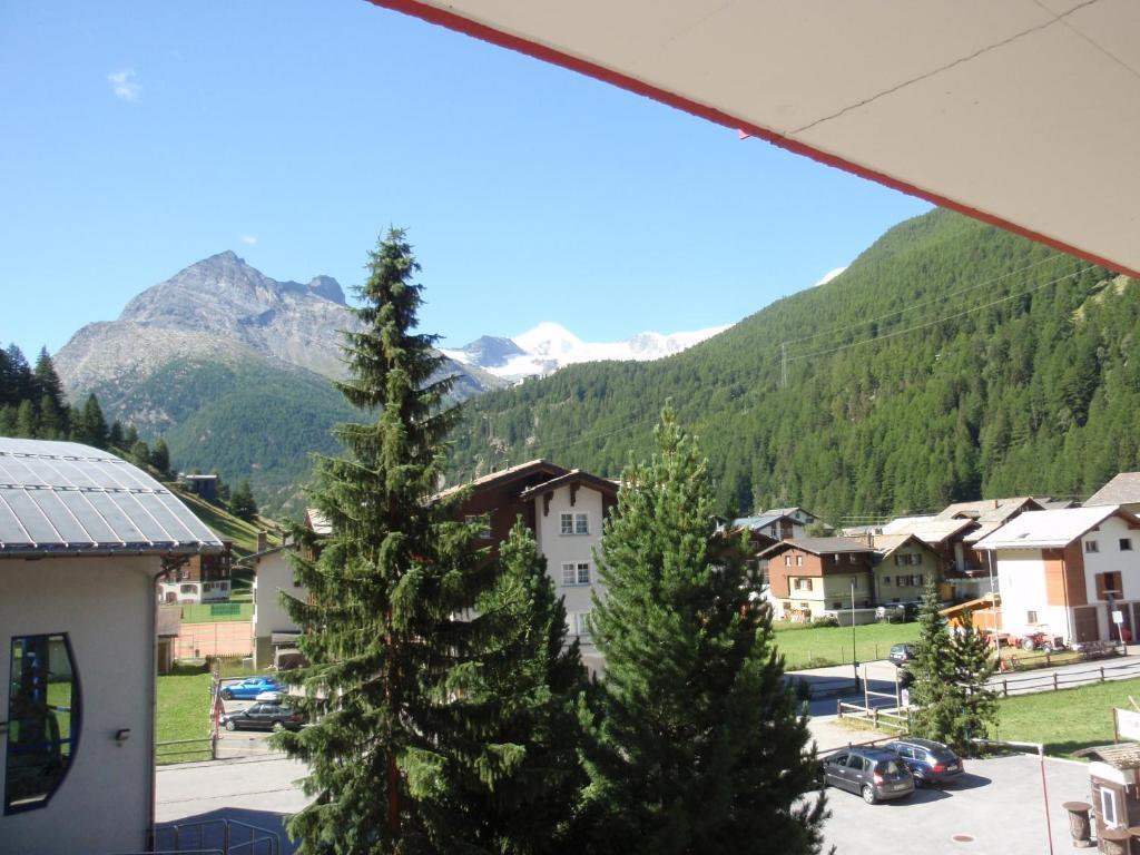 Haus Aurora Daire Saas-Grund Oda fotoğraf